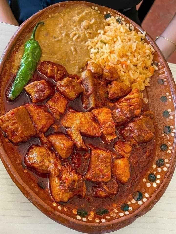 RECETA MEXICANA DE ADOBO DE PUERCO 297247850_7856596577747152_7884599602164206044_n