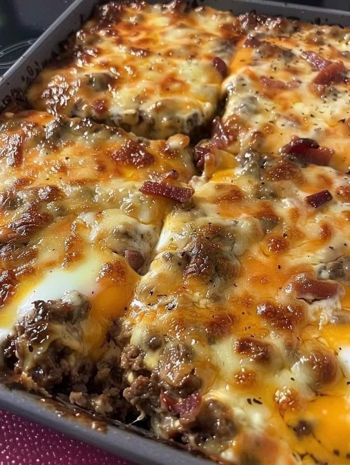Low-Carb Bacon Cheeseburger Casserole😍😍 462490672_1258515522015361_6372352083921004101_n (1)