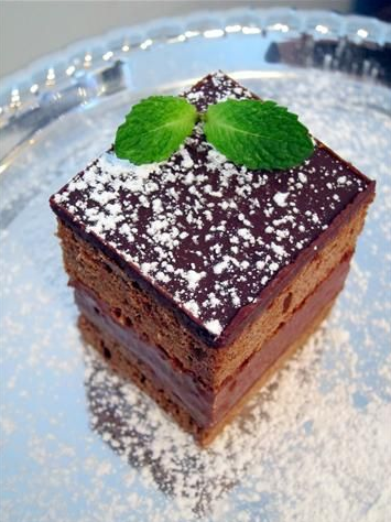 🇭🇺 Hungarian Chocolate Cream Cake (Csokoládés Krémes) Capture d’écran 2025-04-27 182657